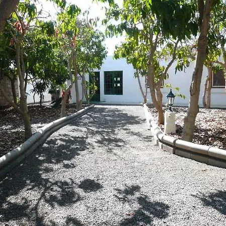 Cho Manuel Hotel 2*