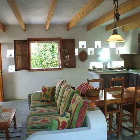 Cho Manuel Hotel 2*